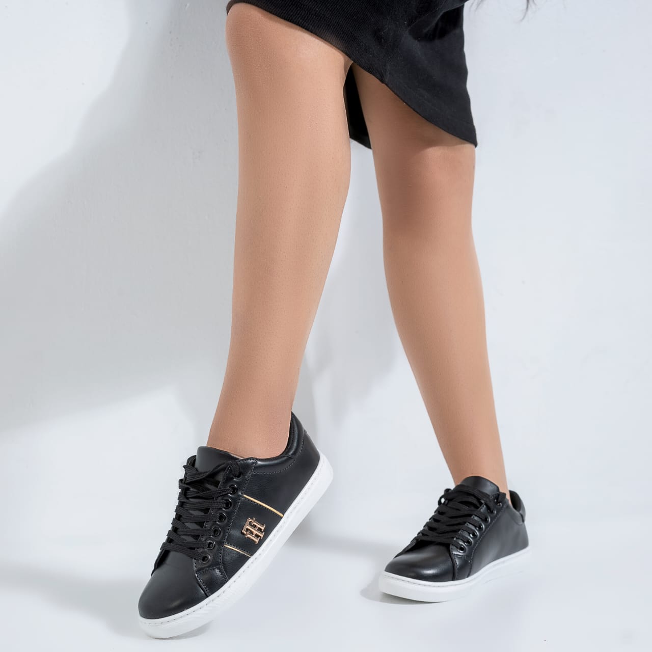 Women’s Sneakers code TH