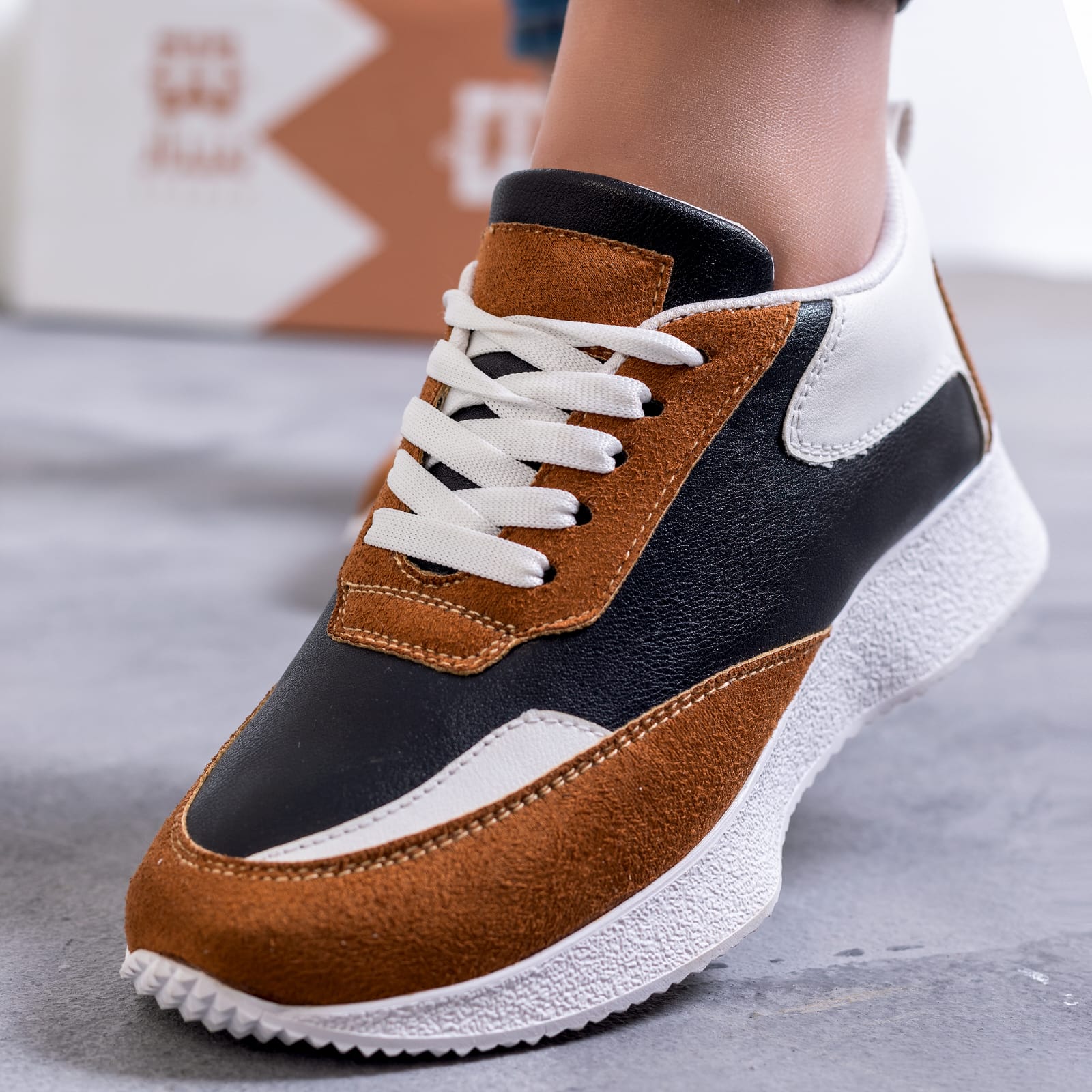 Women’s running shoes code sp